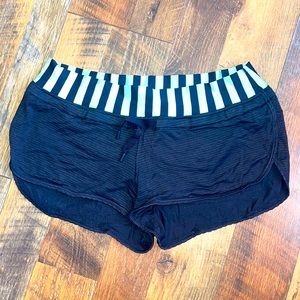 Women’s Lululemon Shorts Size 6